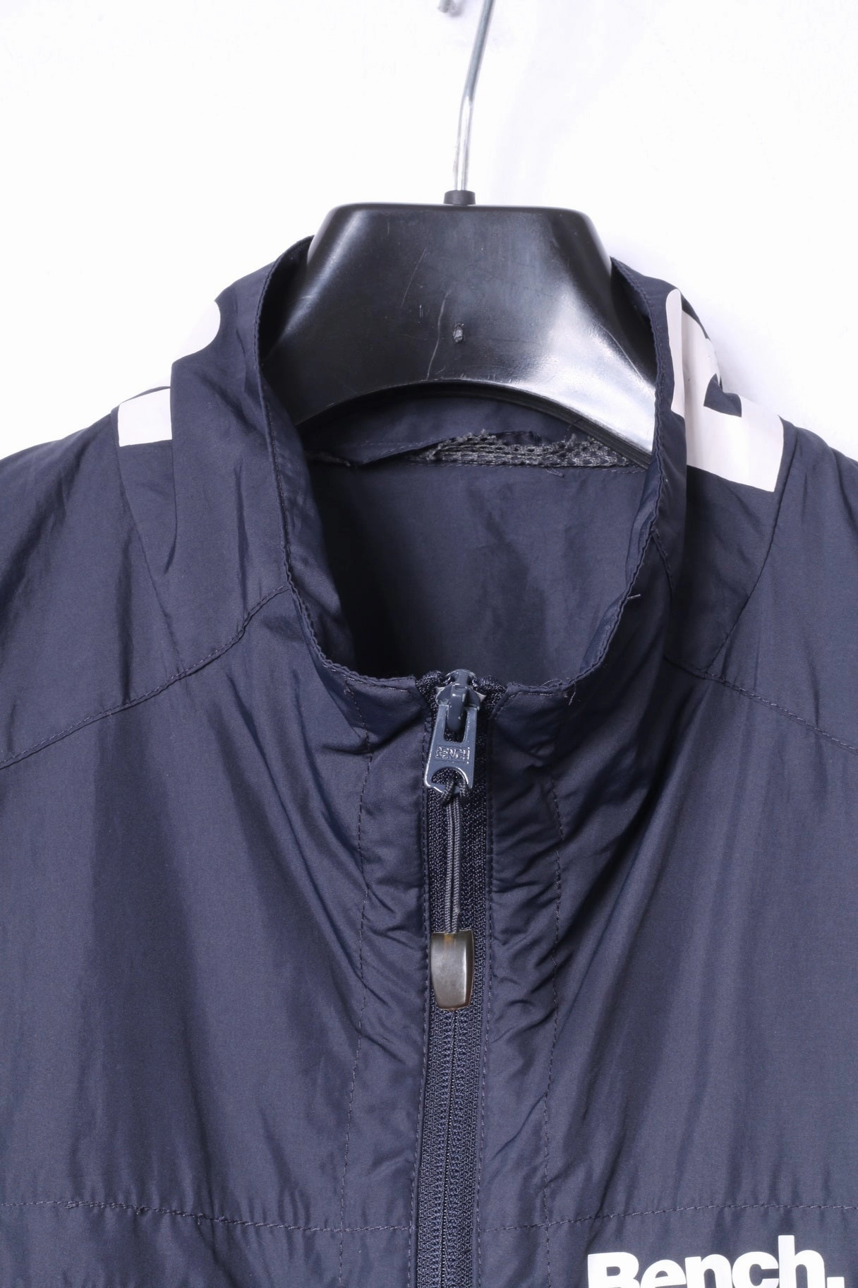 Bench Mens M Jacket Black Lightweight Zip Up Run Sportswear Top