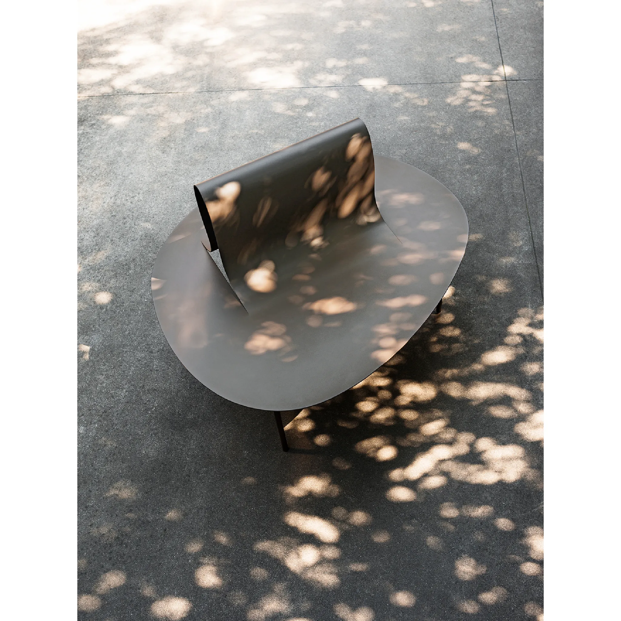 Bent-Back Metal Outdoor Bench | Desalto Softer than Steel