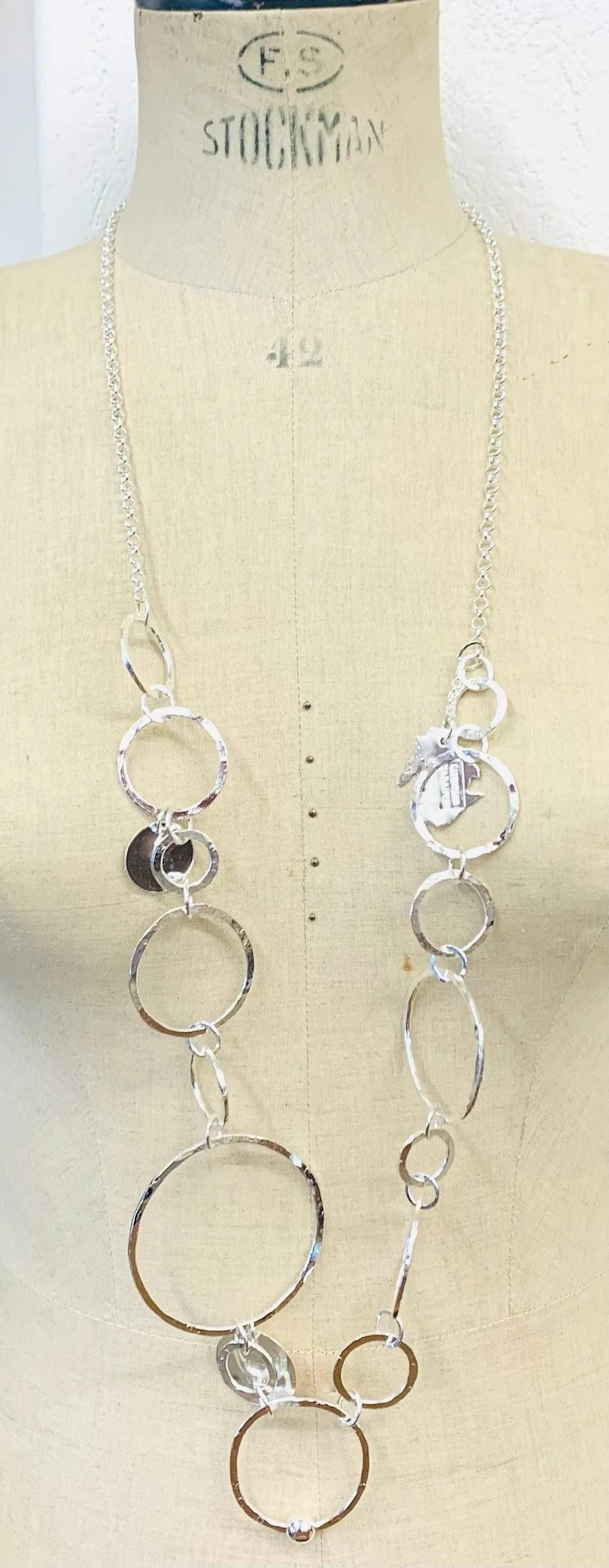 Circle long necklace silver