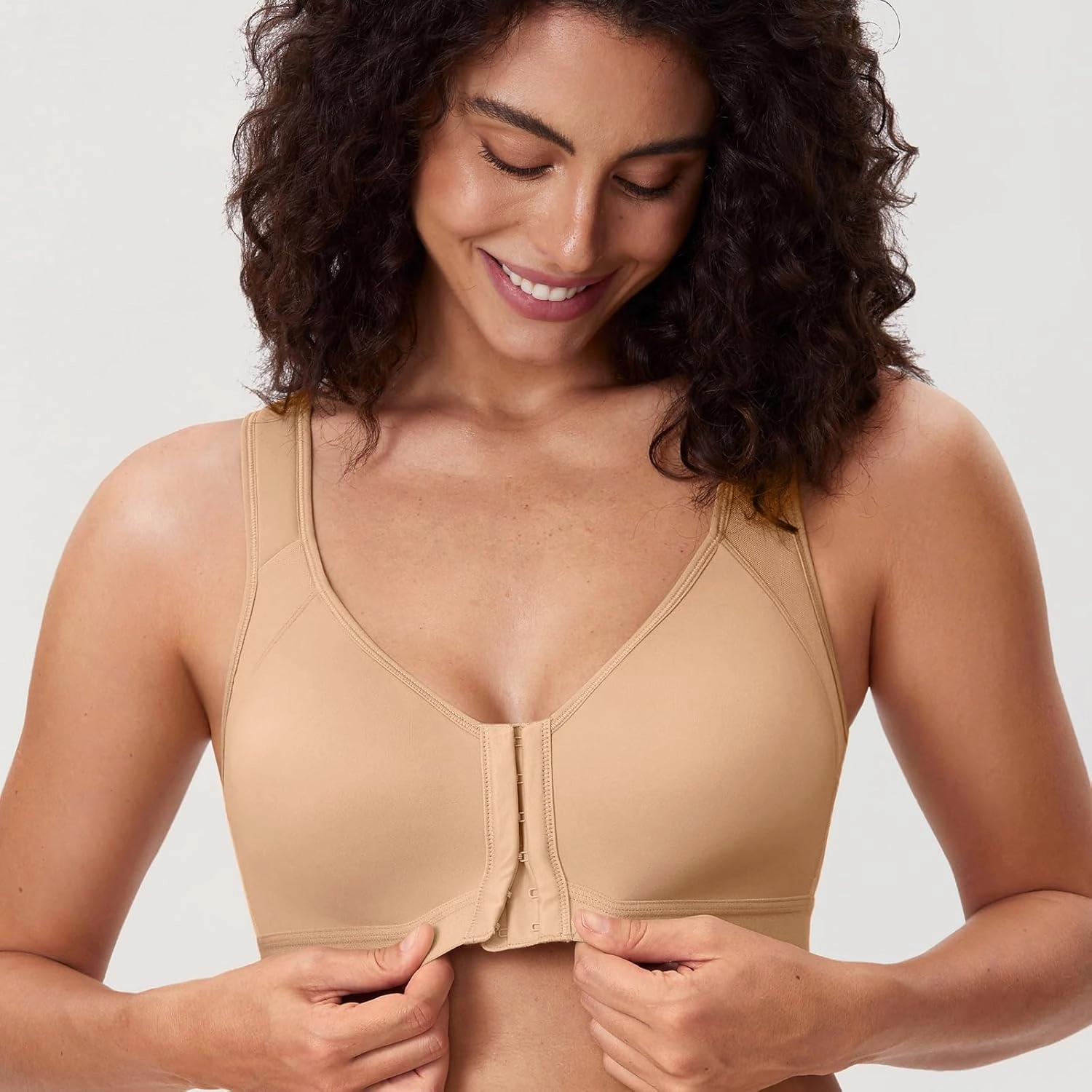 DELIMIRA Women's Front Closure Posture Wireless Back Support Full Coverage Bra