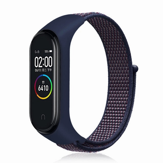 M4 Smart Fitness Watch with *** 1 x FREE DESIGNER STRAP ***