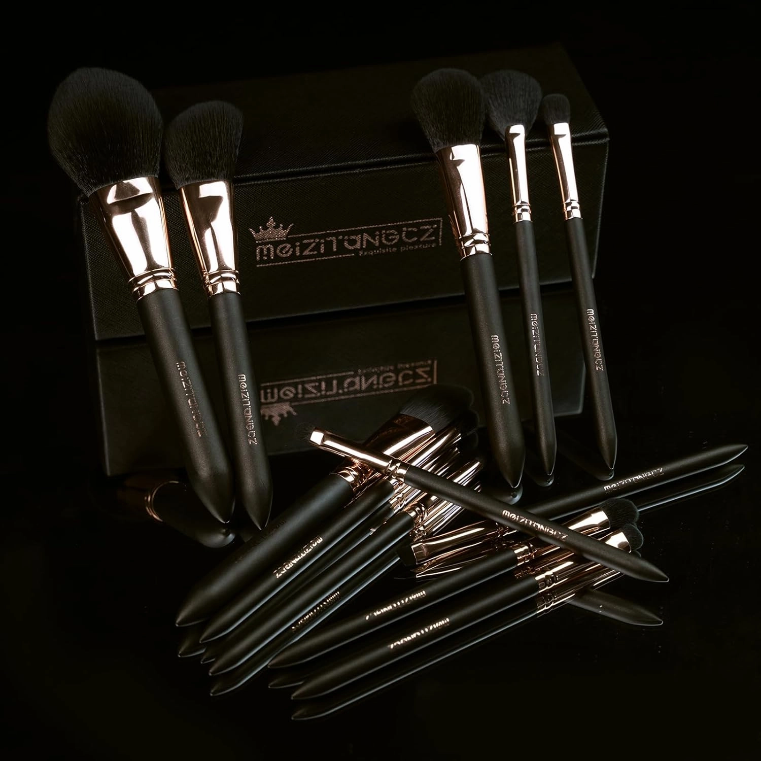 Makeup Brush Set 12 or 14 Pieces Professional Makeup Tool Set Premium Synthetic Foundation Contour Blush with Magnetic Absorption Nano Case (12 or 14 Pieces Set Randomly Shipped)
