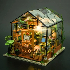 Miniature Green House - 1:24 Scale (231 Pcs)