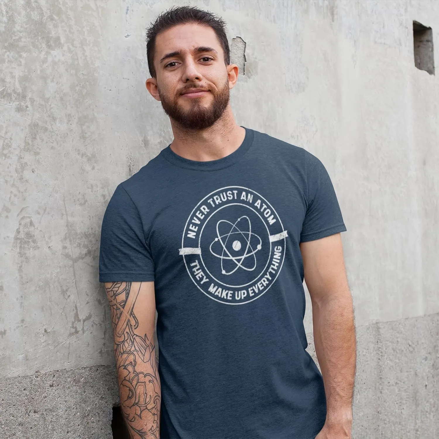 Never Trust an Atom, They Make up Everything T-Shirt Funny Science T Shirt