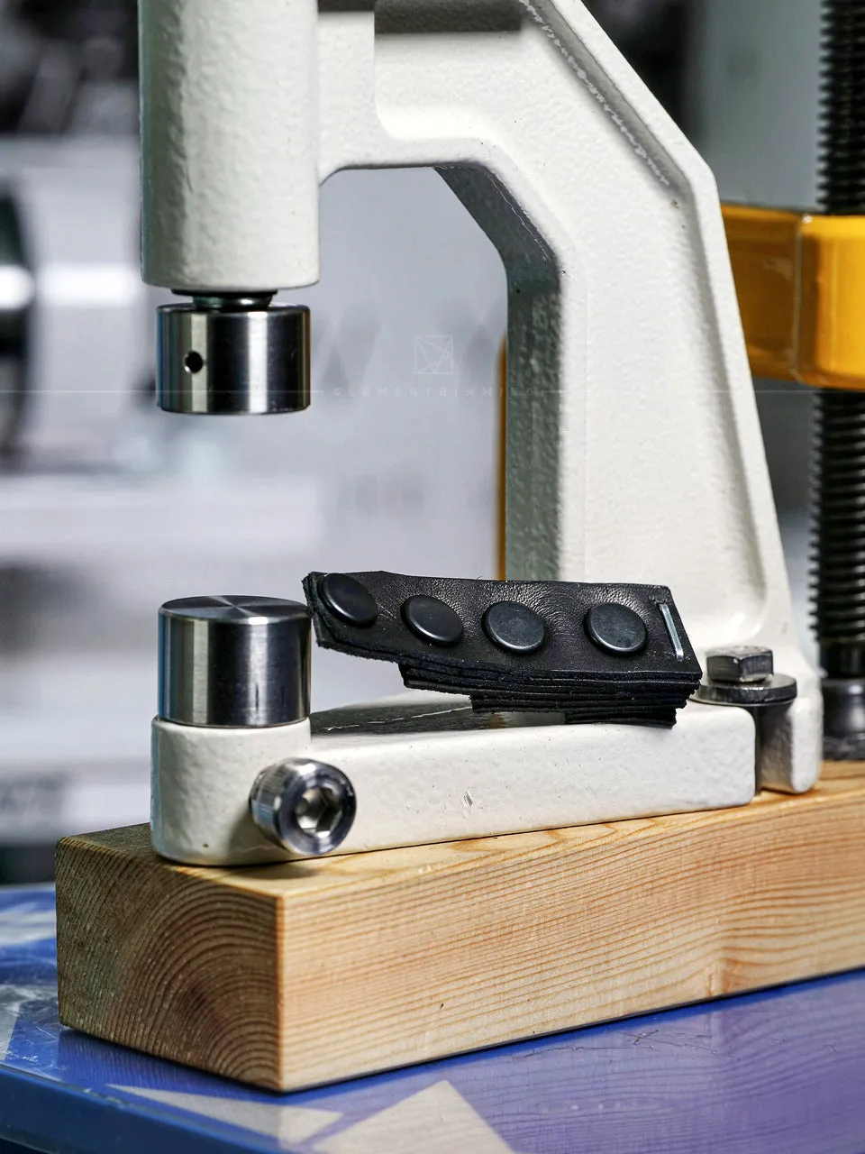 Refitted IDEAL Lightweight Hand Press | KLXID