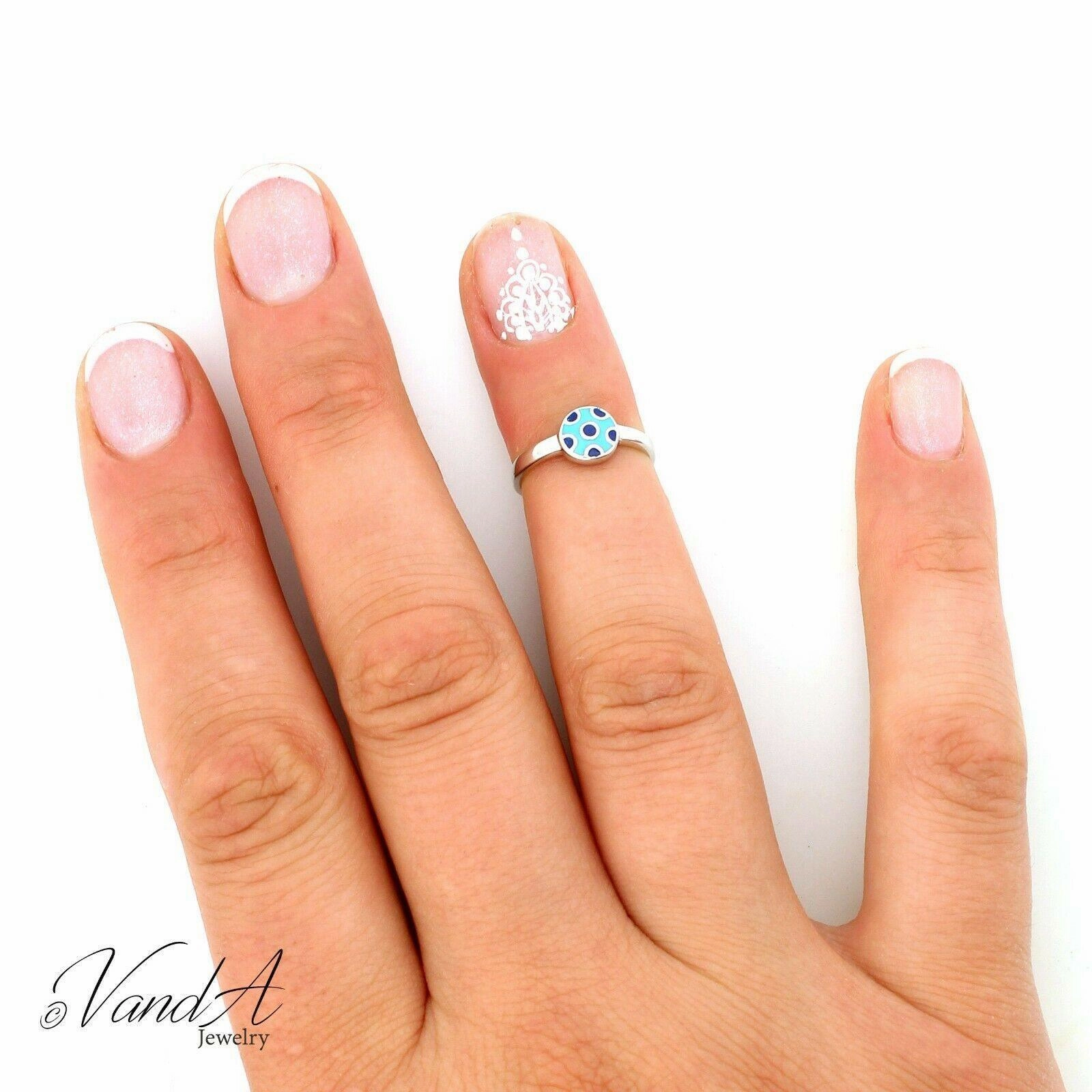 Round Shape Enameled Knuckle Ring