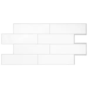 Smart Tiles Peel and Stick 2-Sheet 23 x 11 Backsplash - Oslo White|Dosseret Smart Tiles peler et coller 23 x 11, 2 feuilles - Oslo White