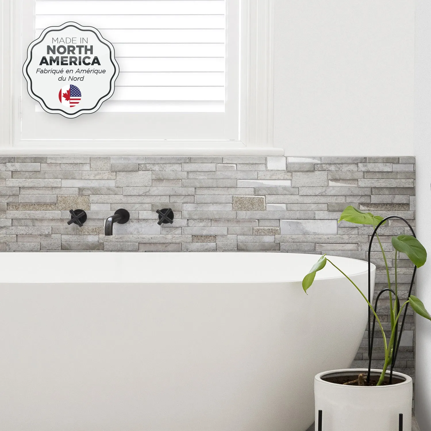 Smart Tiles Peel and Stick 2-Sheet 23 x 11 Backsplash - Pietra Pozzuoli|Dosseret Smart Tiles peler et coller 23 x 11, 2 feuilles - Pietra Pozzuoli