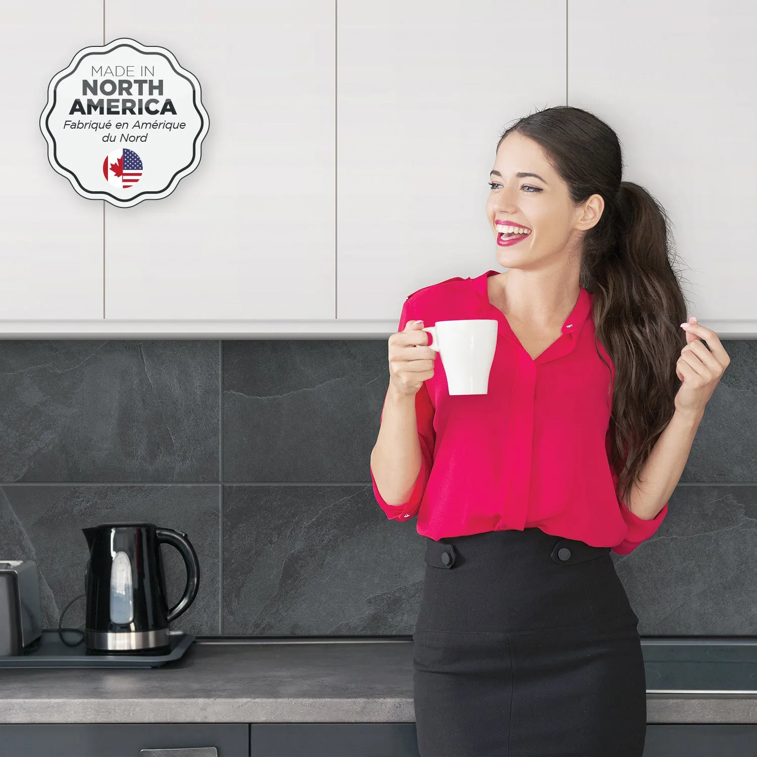 Smart Tiles Peel and Stick 2-Sheet 23 x 12 Backsplash - Blok Slate|Dosseret Smart Tiles peler et coller 23 x 12, 2 feuilles - Blok Slate