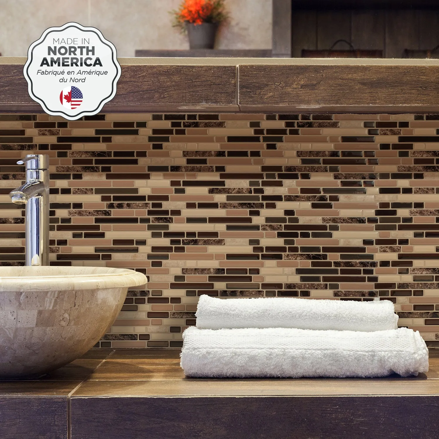 Smart Tiles Peel and Stick 4-Sheet 10 x 9 Backsplash - Bellagio Keystone|Dosseret Smart Tiles peler et coller 10 x 9, 4 feuilles - Bellagio Keystone