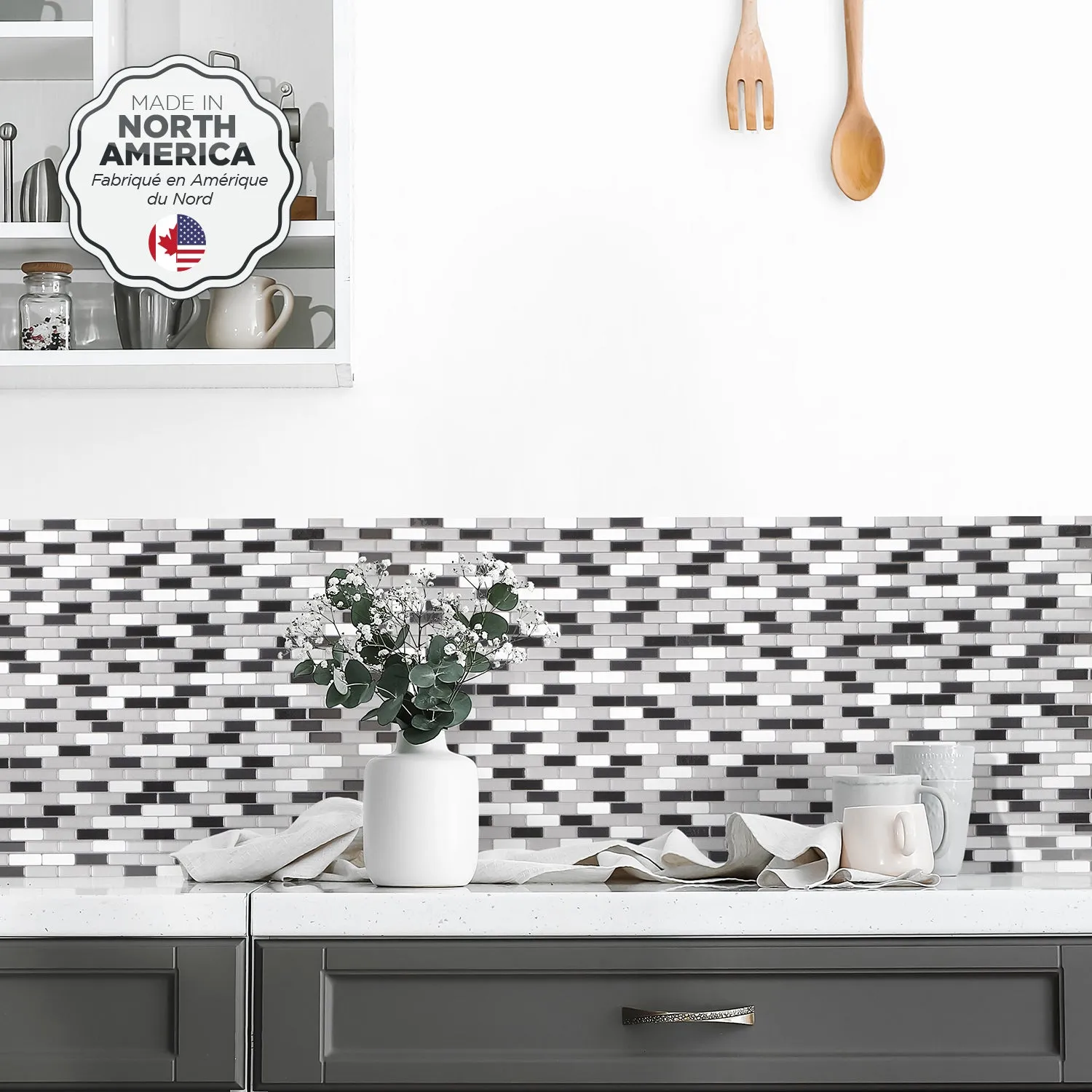 Smart Tiles Peel and Stick 4-Sheet 10 x 9 Backsplash - Murano Metallik|Dosseret Smart Tiles peler et coller 10 x 9, 4 feuilles - Murano Metallik