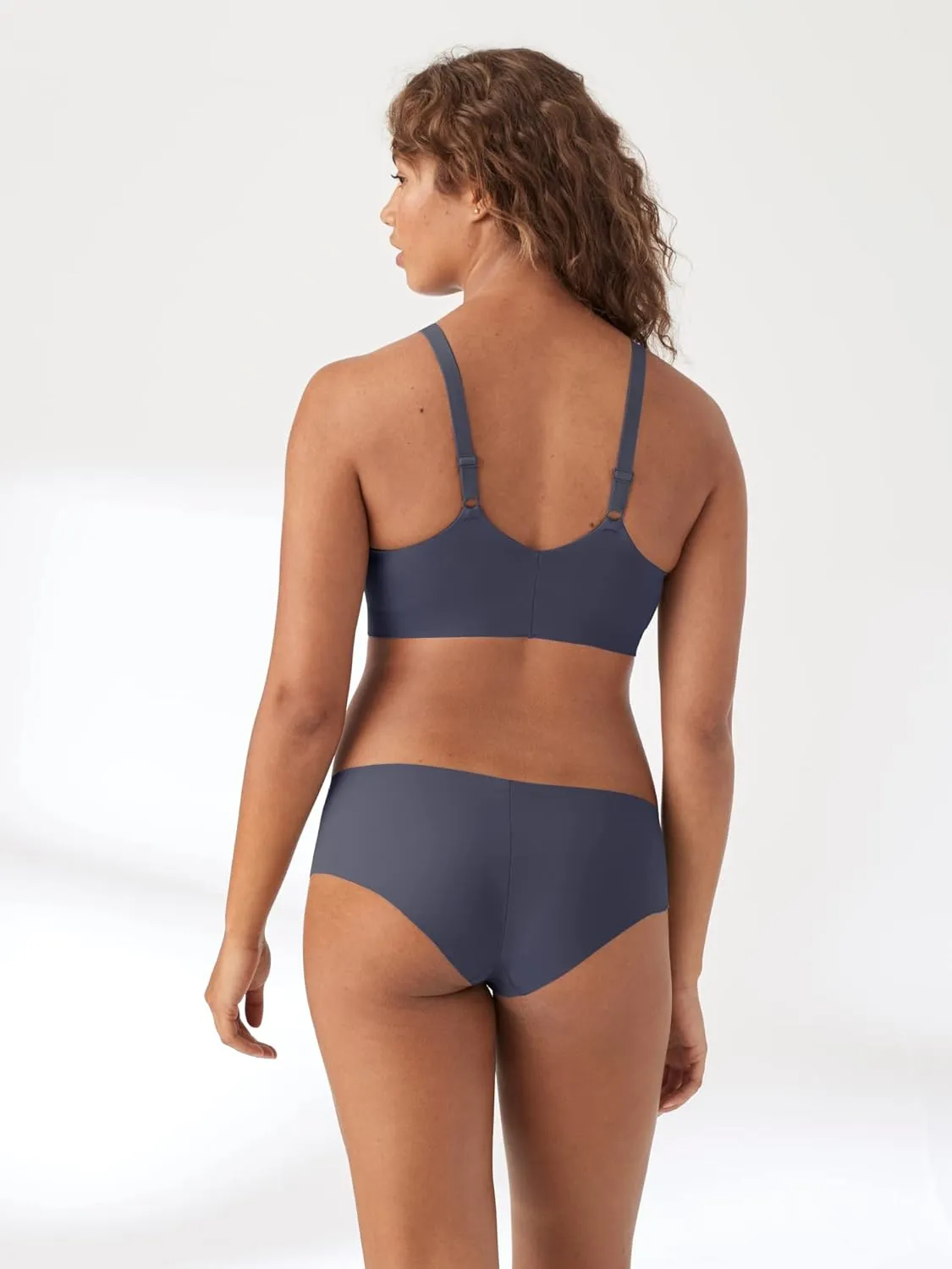 True & Co Women's Soft Form V Neck Adjustable Strap Bra