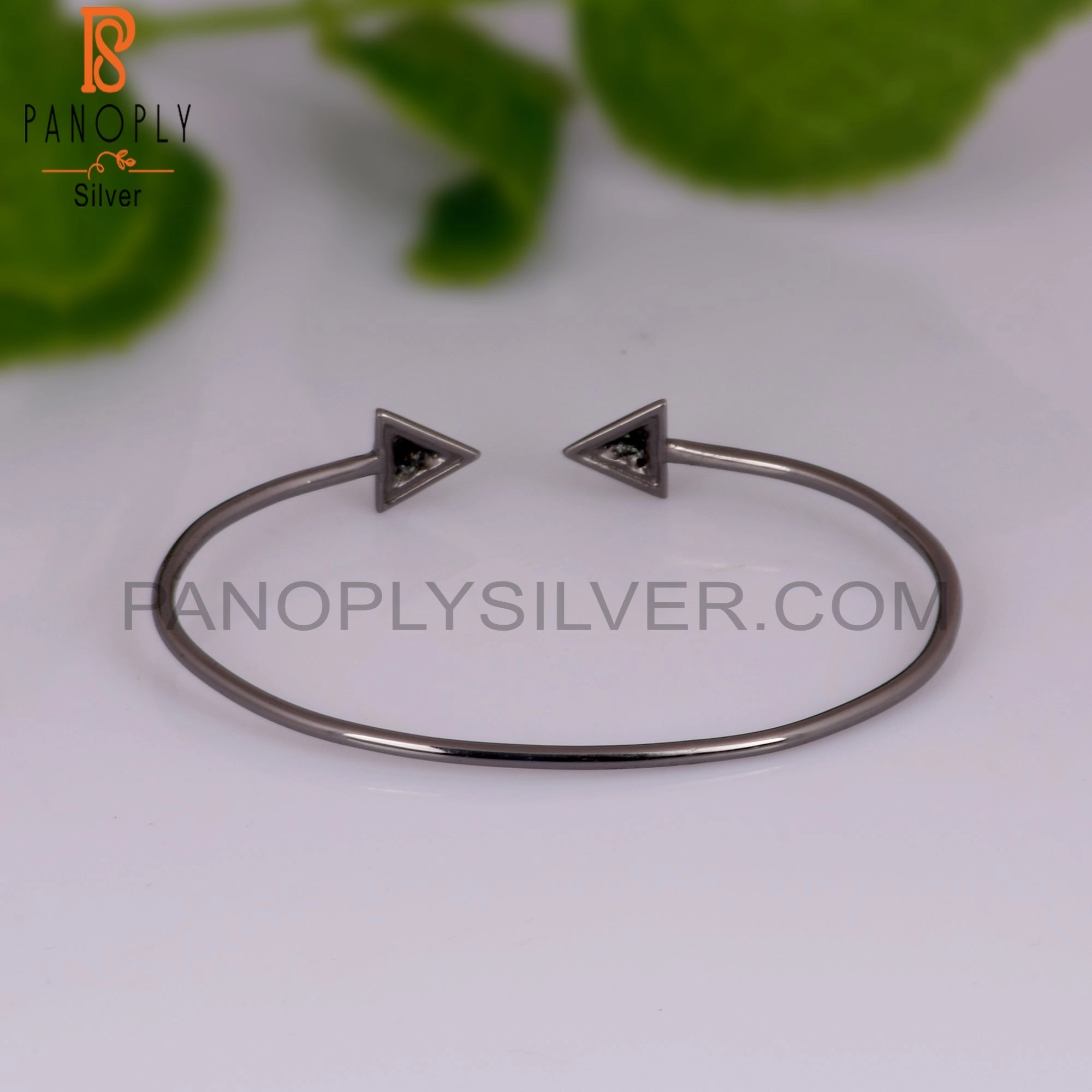 Tsavourite Round Shape 925 Sterling Silver Bangle