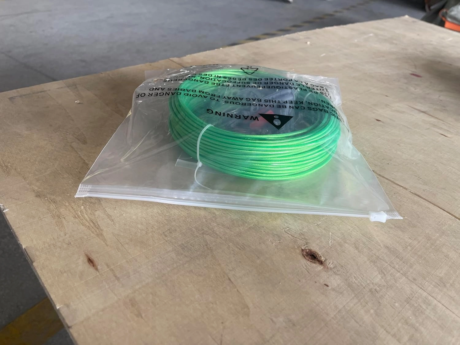 Turnbuckles for Cables Wire, 1/8" X 100Ft Green PVC Coated Wire Rope Kit, Multi-use Steel Cable for Grape Vines/Clothes Line Outdoors for T Post/String Light Hanging/Garden Cable