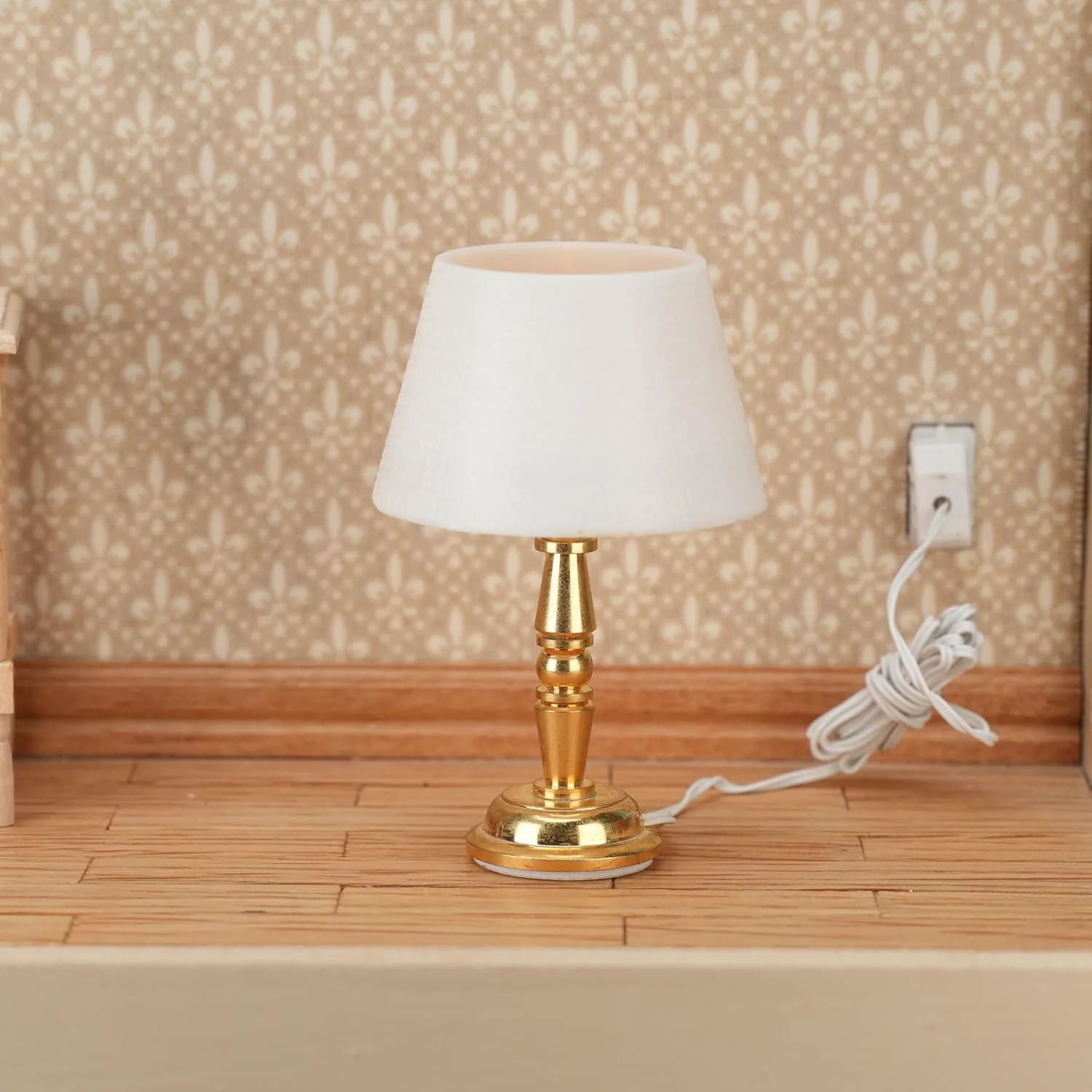Waldosia 1:12 Scale Dollhouse Miniature 12v Powered Table Lamp (Gold)
